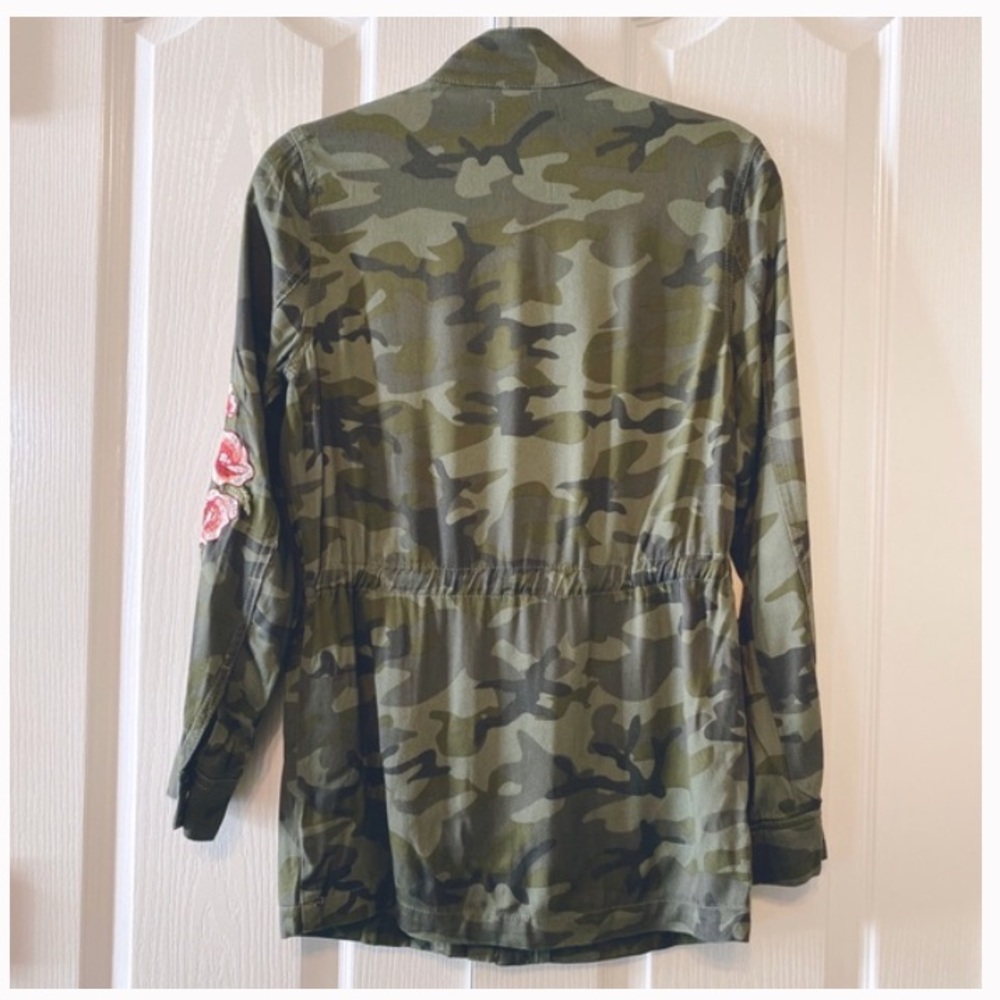 Knox Rose camouflage and floral embroidery light weight anorak jacket small - Picture 4 of 5